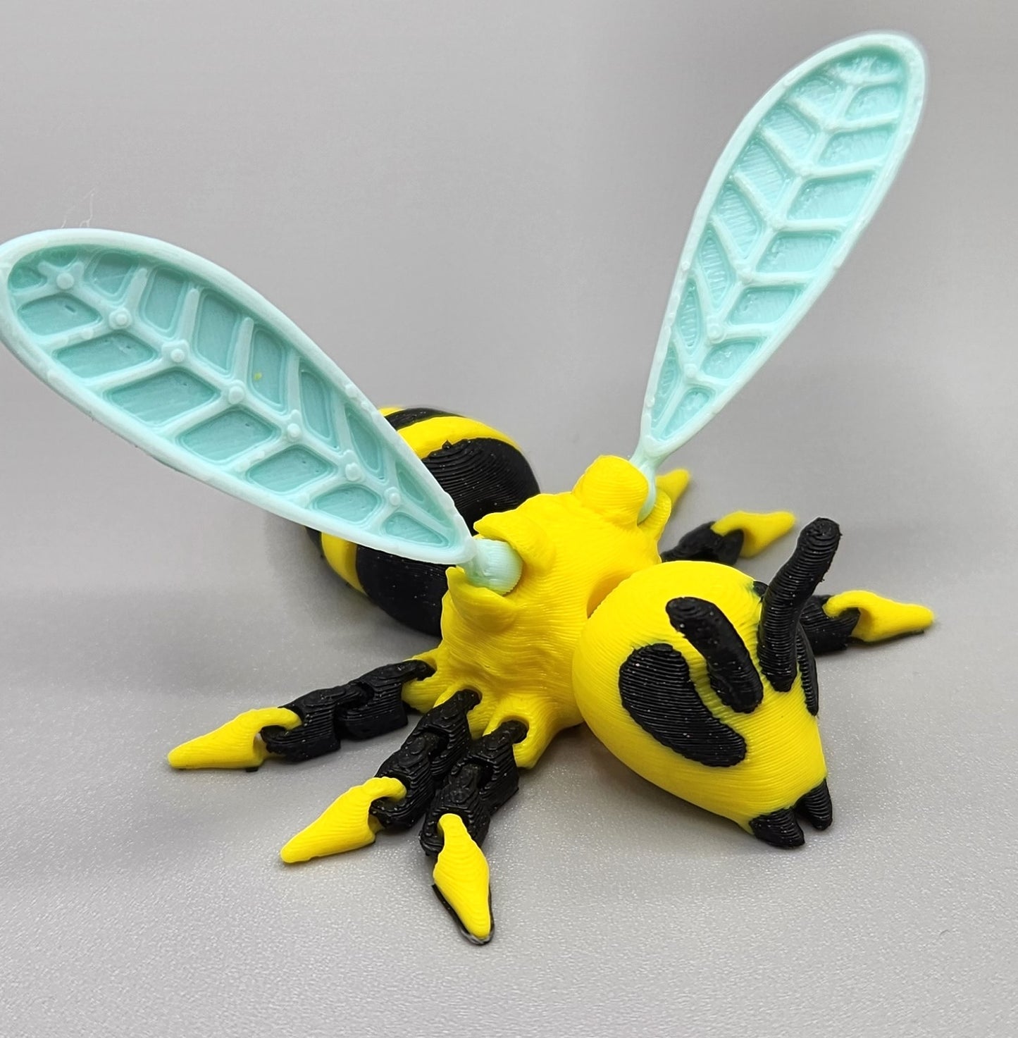 CUTE LUCKY FLEXY FREE BEE